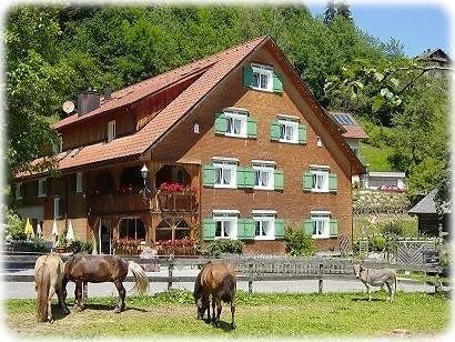 Hotel Gasthaus Schaefle Buerserberg Ngoại thất bức ảnh