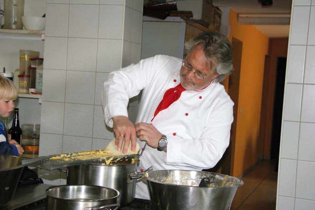 Hotel Gasthaus Schaefle Buerserberg Ngoại thất bức ảnh